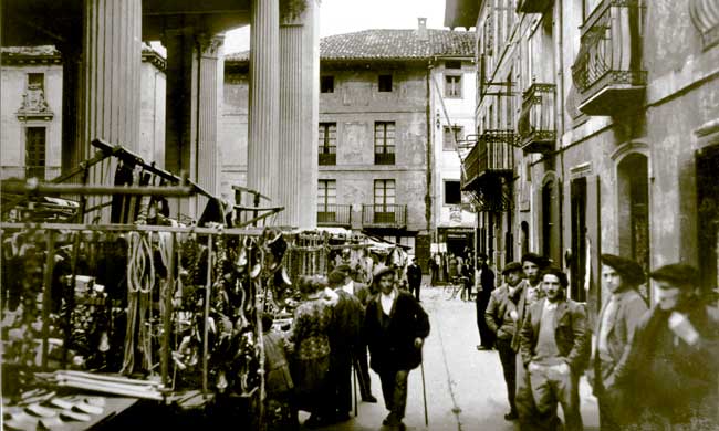 Plaza Nagusia (-a)